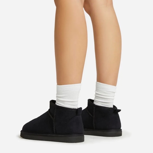 Faux Ugg mini boots - Picture 4 of 5